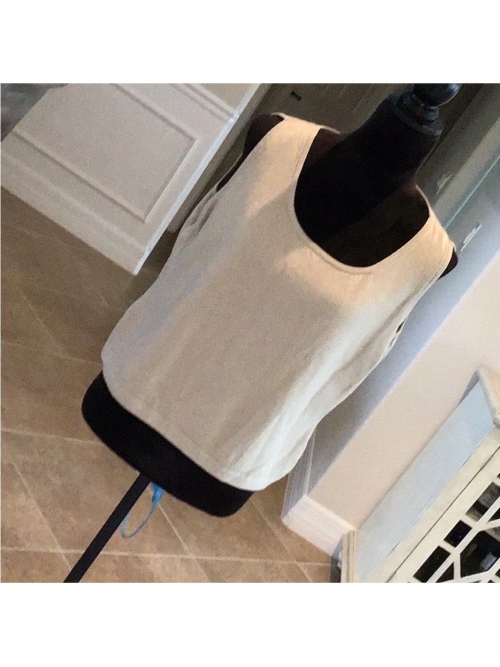 St. John Cream Sleeveless Scoop Neck Top